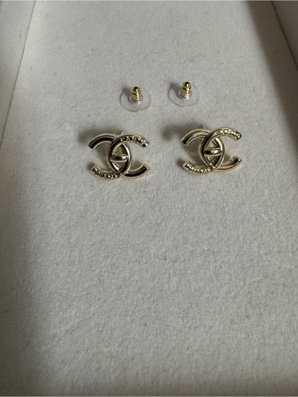 Gold turn lock studs